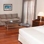 Mr Les Rotes Hotel