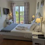 Mr Les Rotes Hotel 4*