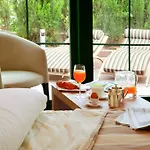 Mr Les Rotes Hotel 4*
