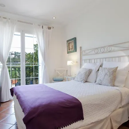 Mr Les Rotes Hotel