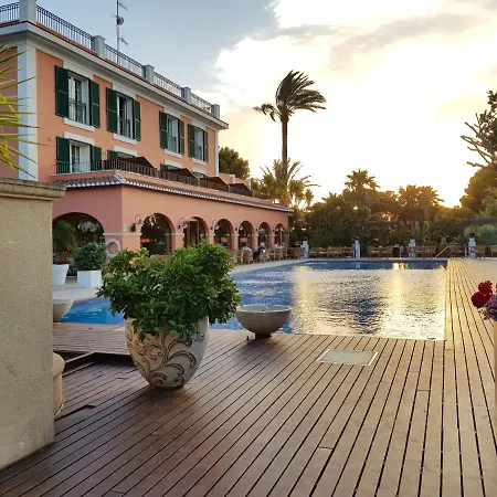 Mr Les Rotes Hotel 4*