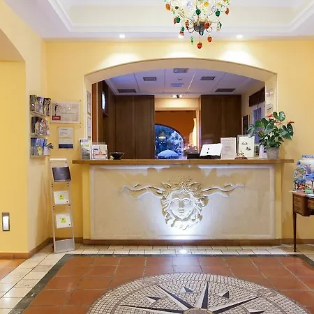 Hotel Mr Les Rotes 4*