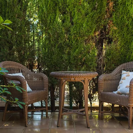 Mr Les Rotes Hotel 4*