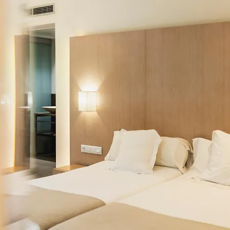 Mr Les Rotes Отель 4*