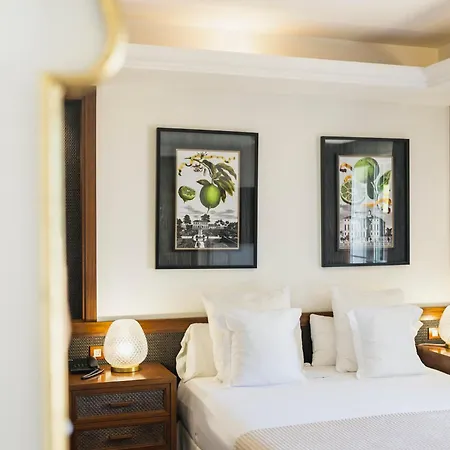 Mr Les Rotes Hotel 4*