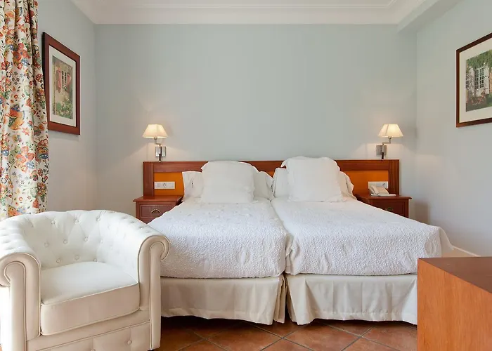Mr Les Rotes Szálloda 4*