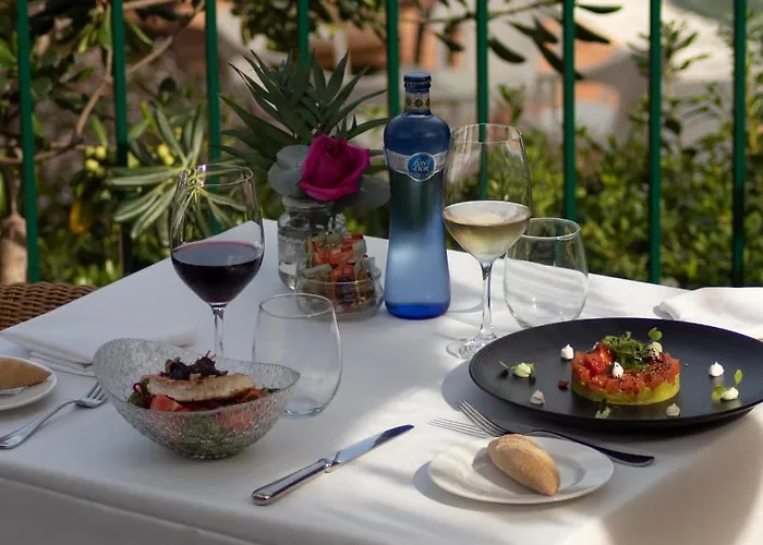 Hotell Mr Les Rotes 4*
