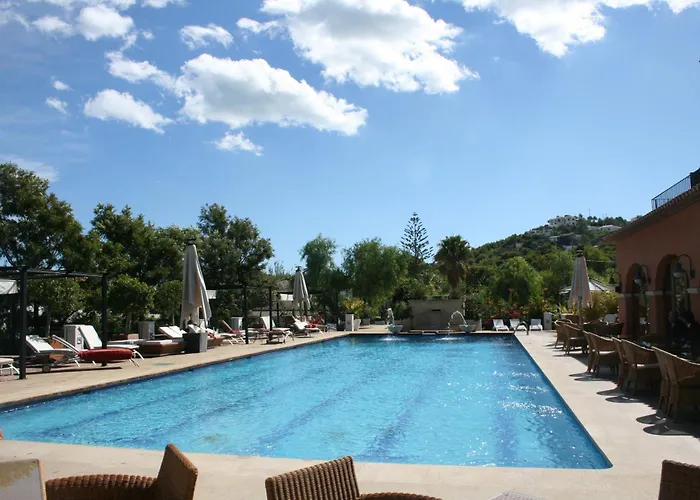 Hotell Mr Les Rotes 4*